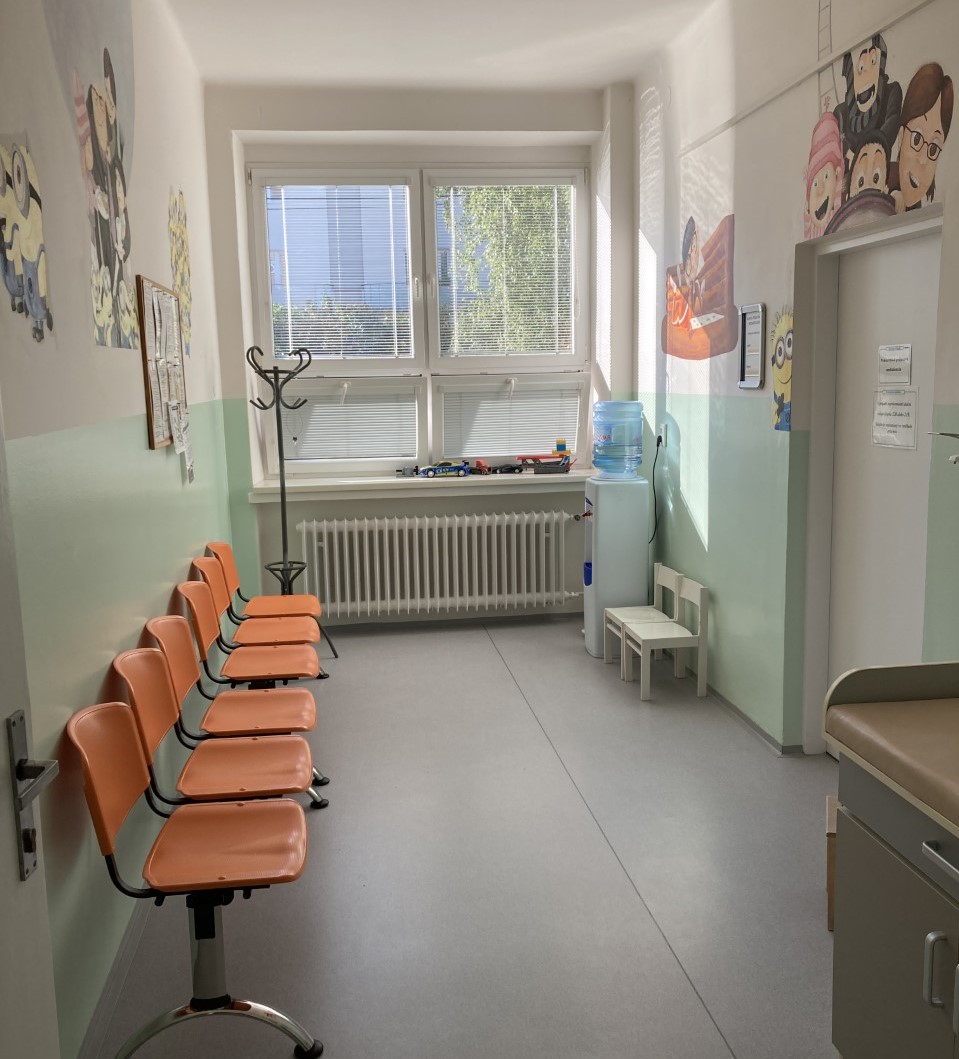 ZRUŠENIE AMBULANCIE POHOTOVOSTNEJ SLUŽBY PRE DETI A DORAST V DUBNICI NAD VÁHOM